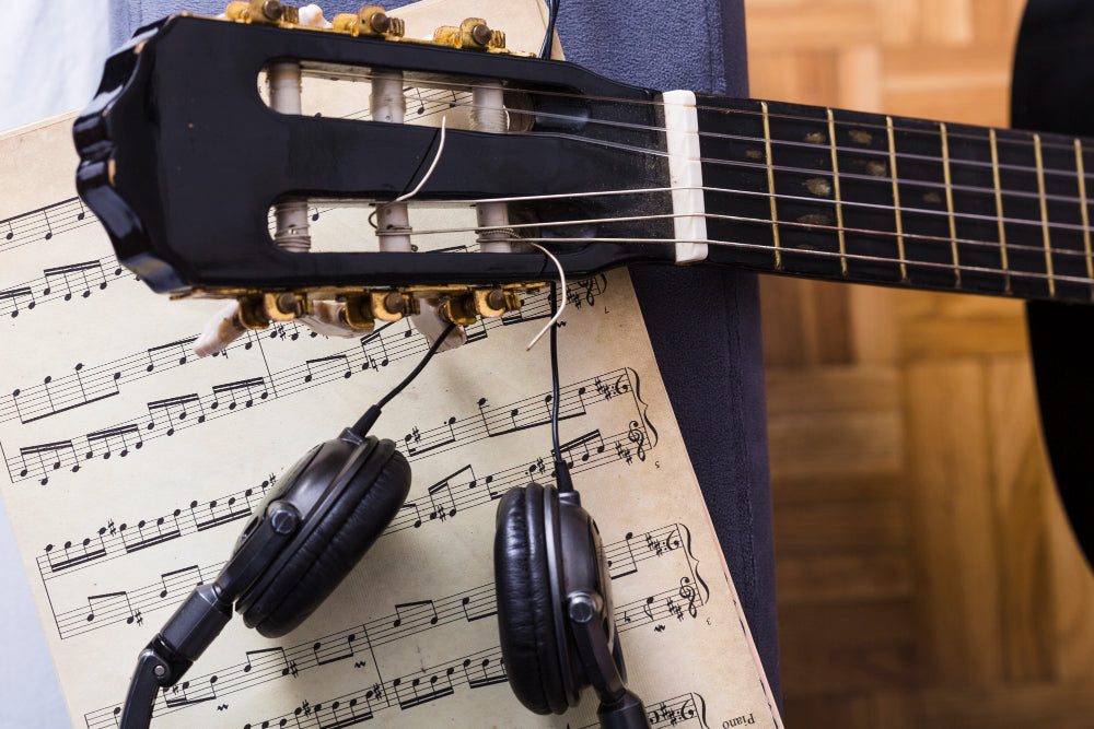 How the Right Music Can Transform the Atmosphere of the Salon